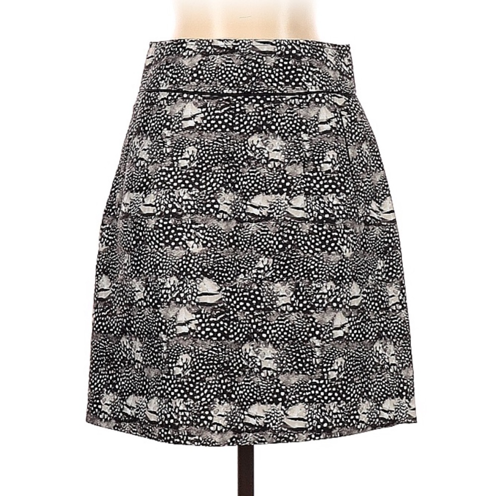 NWT J.Crew Size 2 • Bird Feather Print Mini Pencil Skirt